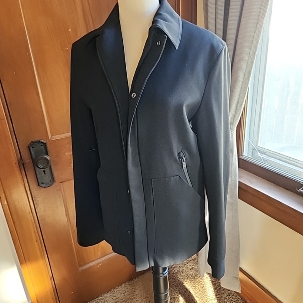 Zara Women's Black Blazer Size Small Classic